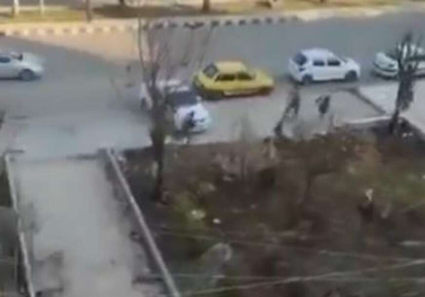 (VIDEO) Likvidirano više stotina terorista: Sirijska vojska uništila oklopna vozila i oborila 17 bespilotnih letjelica tokom sukoba