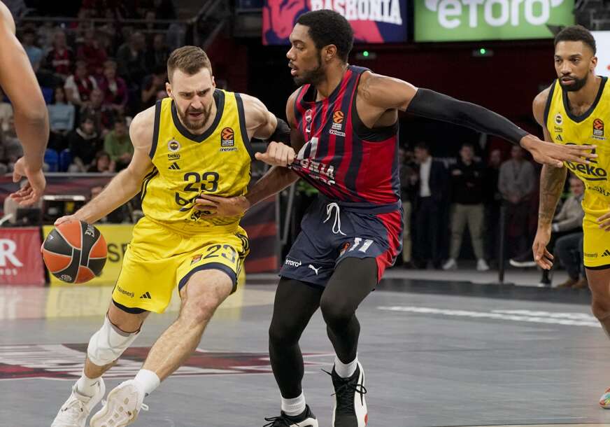 Fener nemoćan u Španiji: Baskonija za poluvrijeme razbila Fenerbahče