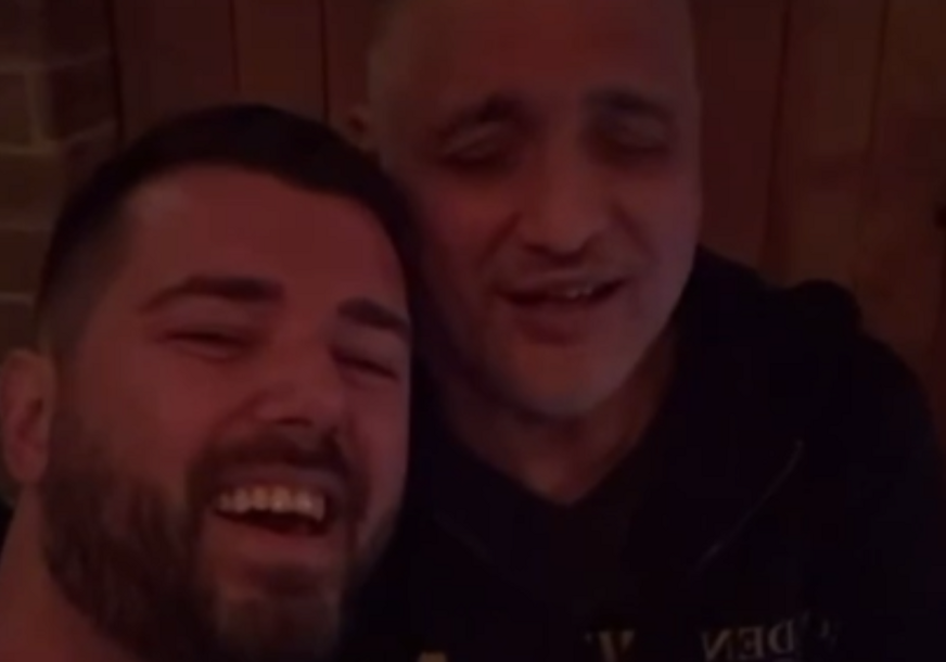 (FOTO) Sa pjevačicom pjevao uglas: Čeda Jovanović u JEKU RAZVODA odlučio da se provede za sve pare, ova pjesma ga posebno pogodila