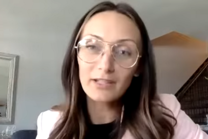 (FOTO) Preživjela ratne nedaće u BiH, u Čikagu NAŠLA UTOČIŠTE i postigla veliki uspjeh: Jelena iz Kupresa je mentor koji MIJENJA ŽIVOTE STUDENATA u Americi