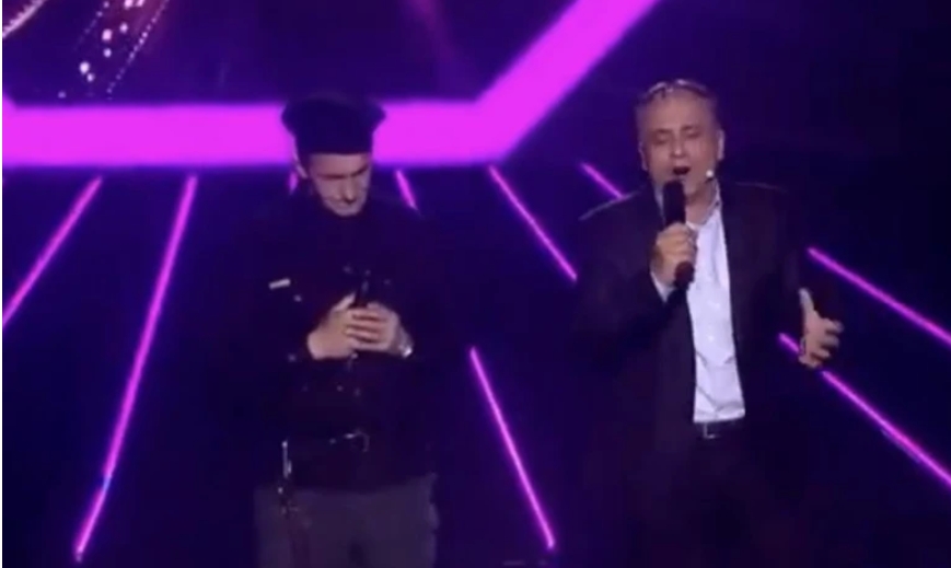 BRAT POZNATOG PJEVAČA ODUŠEVIO ŽIRI Pojavio se u emisiji "Nikad nije kasno", pa sve oborio sa noga