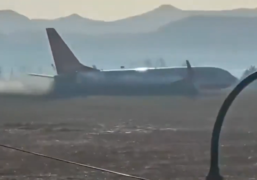 (VIDEO) Stručnjak o betonskom zidu u koji je udario avion  u Južnoj Koreji "Ne samo da NEMA OPRAVDANJA, nego je to na granici kriminala"