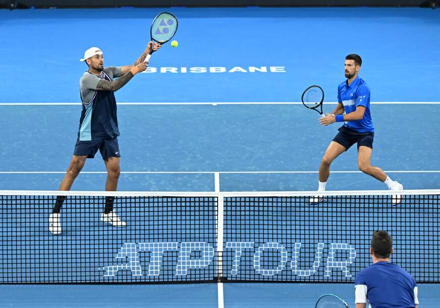 (VIDEO, FOTO) NOLE POBJEDOM POČEO SEZONU Đoković i Kirjos pravili šou, pa prošli u osminu finala Brizbejna