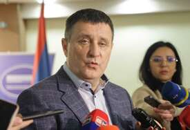 (FOTO) Više za djecu, sport, puteve i zdravlje: Đajić nabrojao amandmane skupštinske većine i čiji se to BUDŽETI DODATNO UVEĆAVAJU 2025. GODINE