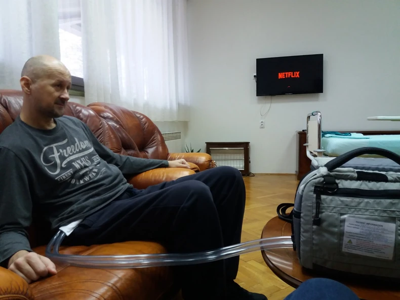 (FOTO) Jedini u svijetu, punih 7 godina ŽIVI SA VJEŠTAČKIM SRCEM: Zoran (52) za Novu godinu ima samo jednu želju, a ljekari tvrde da mu vrijeme ističe