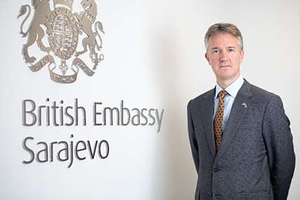 (FOTO) "Sud BiH je osudio bivšeg predsjednika" Britanski ambasador u BiH poručio da je sprovođenje referenduma za bilo koju sudsku presudu NEZAKONITO