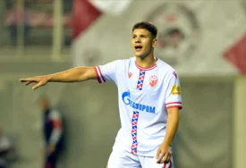 (VIDEO) Potez o kojem će se dugo pričati: Bivši fudbaler Crvene zvezde postigao GOL SA SVOJE POLOVINE