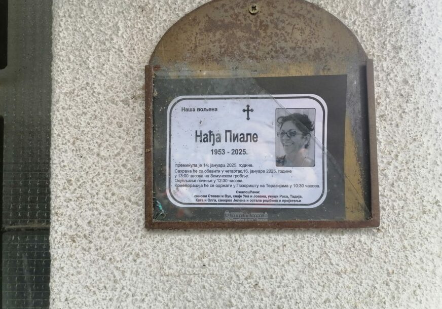 (FOTO) SAHRANA NAĐE PIALE Glumac Stevan ispraća majku na vječni počinak, tuga na groblju