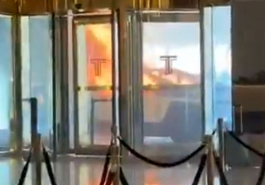 (VIDEO) DRAMA ISPRED TRAMPOVOG HOTELA Eksplodirao Teslin kamionet, na lice mjesta izašle brojne vatrogasne ekipe