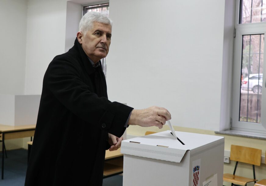 Dragan Čović glasao u Mostaru