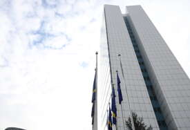 Dobre vijesti za zaposlene u institucijama BiH: Osnovica plate od 690 KM biće obračunata i retroaktivno, evo kada počinje isplata