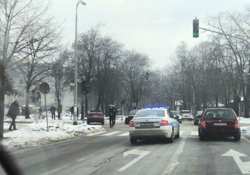 Nesreća u Banjaluci: Policija obavlja uviđaj, saobraćaj otežan
