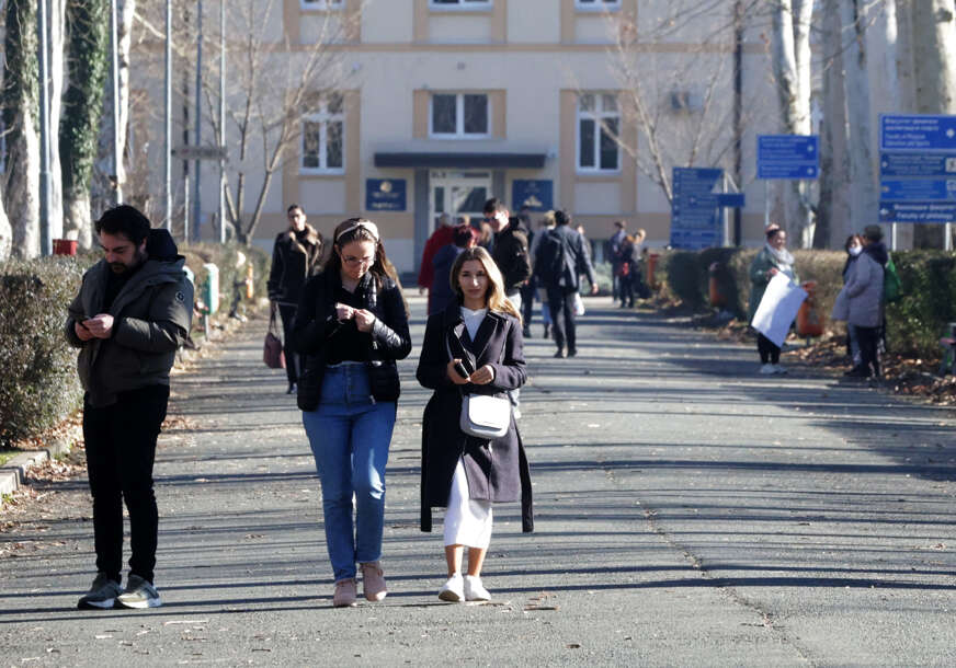STUDENTI , KAMPUS BANJALUKA 