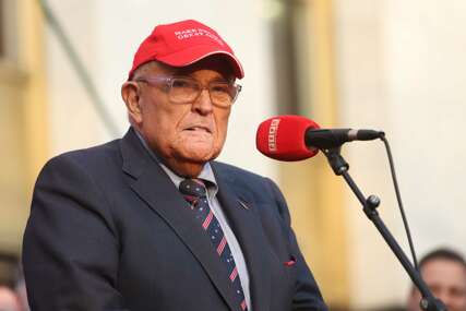 Rudolf Đulijani na mitingu u Banjaluci