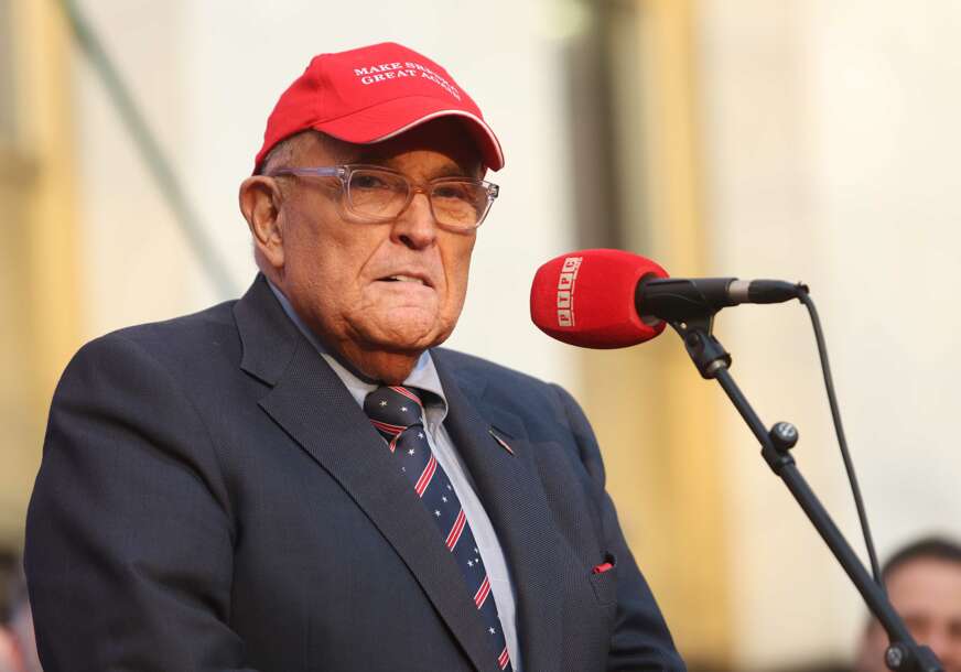 Rudolf Đulijani na mitingu u Banjaluci