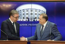 (FOTO) "Neko je Srbima namijenio SUDBINU KURDA" Dodik poručio da nije slučajno da su ON I VUČIĆ META nekih zemalja