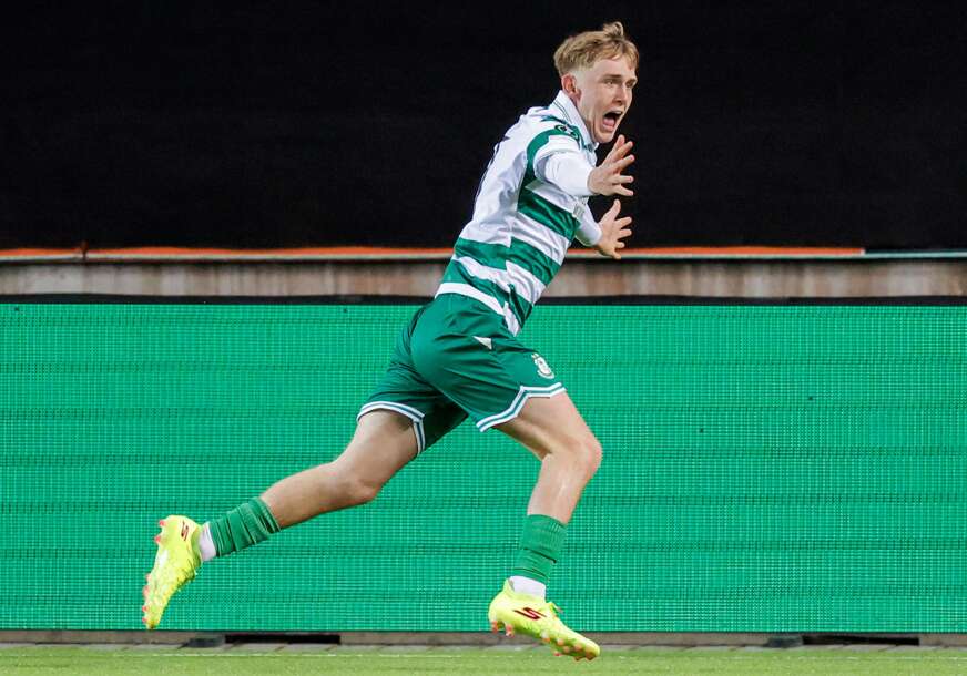 (FOTO) Nevjerovatna priča dolazi iz Irske: Sinoć postigao pobjedonosni gol protiv Moldea, danas već morao u školu