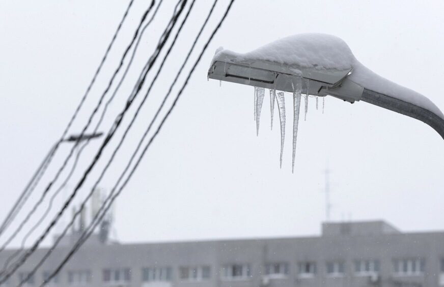 (VIDEO) Prosječna temperatura minus 50 stepeni: Kako se griju ljudi u NAJHLADNIJEM GRADU na svijetu, postoje samo 2 opcije