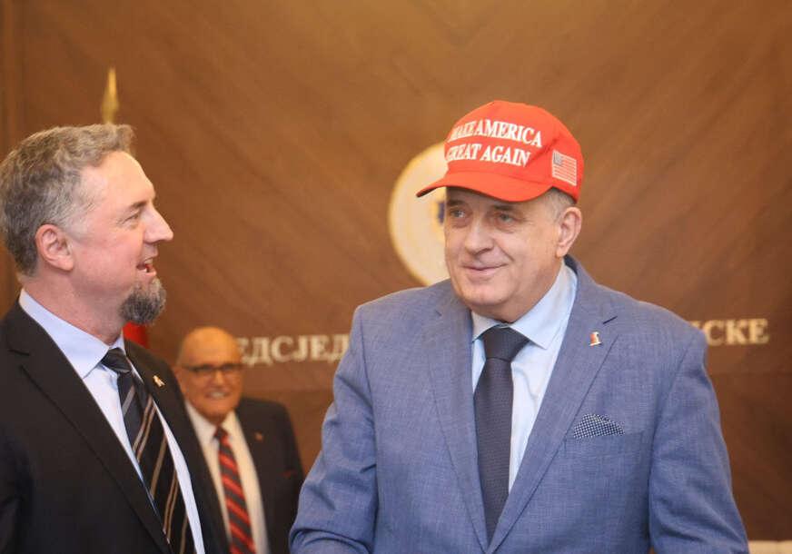 Dodik ne uspijeva da predvidi Trampove želje "Jedan dan bi poklonio cijelu Srpsku Americi, a sutra se uključio u BRIKS"