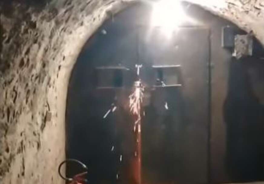 (VIDEO) Kao iz horor filma: Mladići ostali ZAROBLJENI U KATAKOMBAMA na Petrovaradinu