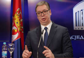 „AKO JE KORIŠTEN ZVUČNI TOP, JA NISAM VIŠE PREDSJEDNIK“ Vučić ponovio da je na snazi organizovana obojena revolucija u Srbiji