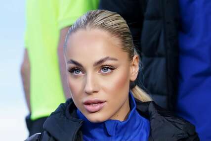 (FOTO) Novi klub za najljepšu fudbalerku na svijetu: Ana Maria mijenja tim, ali ne i državu