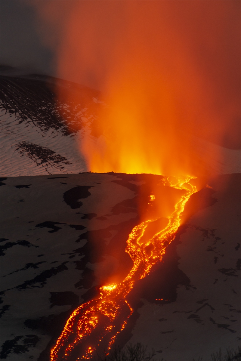Nastavlja se erupcija Etne