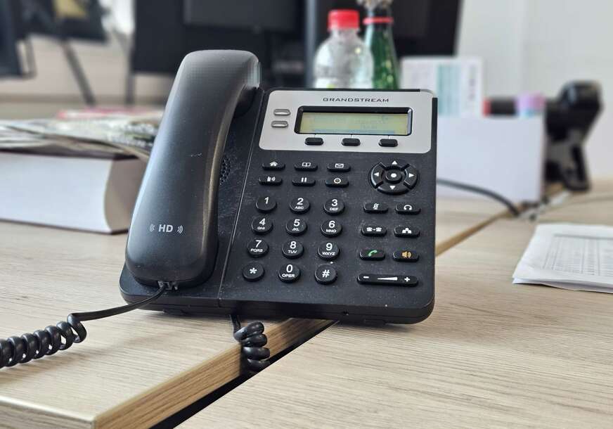 Odlaze u zaborav: Nekad su bili u svakom domu, a danas malo ko ima fiksni telefon