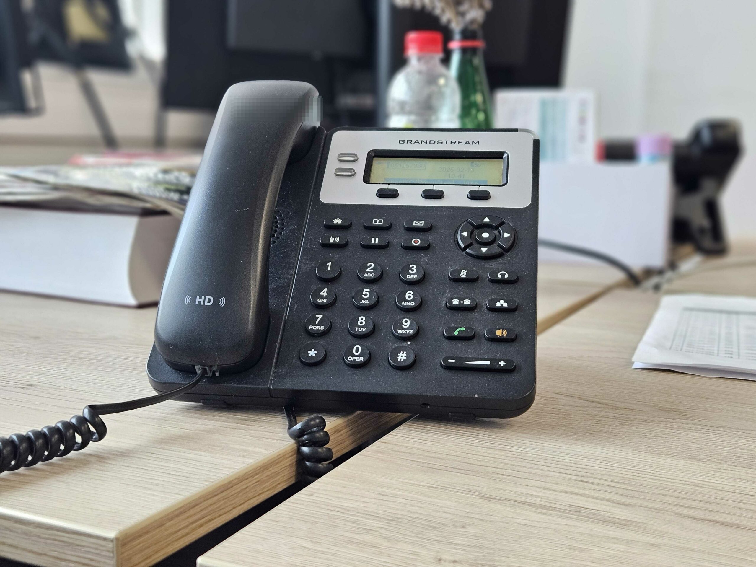 Fiksni telefon polako, ali sigurno odlazi u zaborav