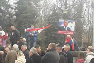 Miting podrške Miloradu Dodiku