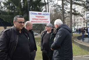 Miting podrške Miloradu Dodiku