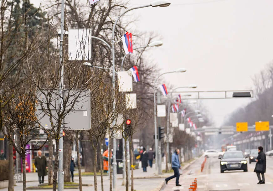 okićene ulice u susret sretenju