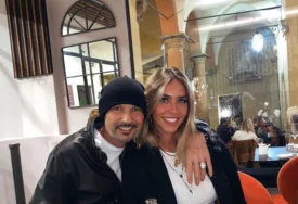 (FOTO) Nasljednici bez majica pokazali mišićavo tijelo: Supruga Siniše Mihajlovića UŽIVA SA SINOVIMA, svima za oko zapale tetovaže na Dušanu