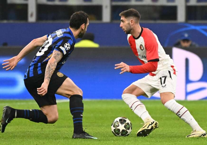 Hakan Čalhanoglu inter fejenord
