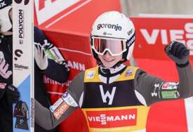 (VIDEO) SLOVENKA ISPISALA ISTORIJU Nika Prevc oborila svjetski rekord u ski skokovima