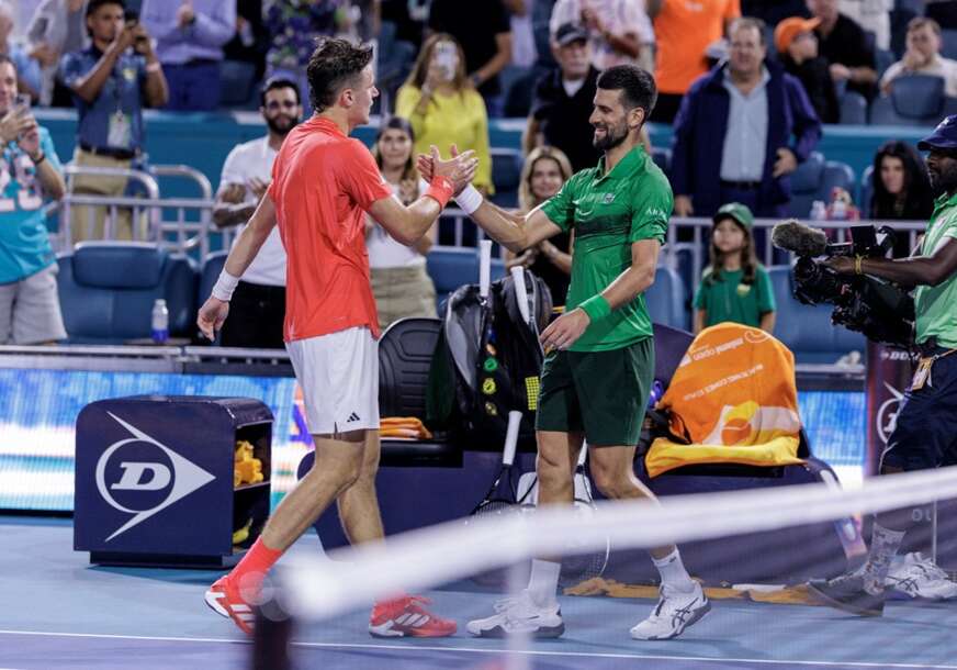 Novak Đoković  i Jakub Menšik