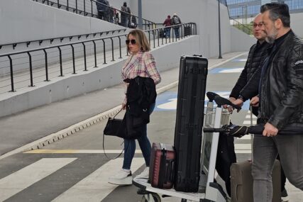 (VIDEO) "Nisu mi dali da ČUVAM KRAVE" Neda Ukraden obnovila staru porodičnu kuću, pa otkrila detalje iz mladosti