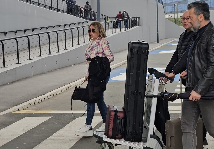 (VIDEO) "Nisu mi dali da ČUVAM KRAVE" Neda Ukraden obnovila staru porodičnu kuću, pa otkrila detalje iz mladosti
