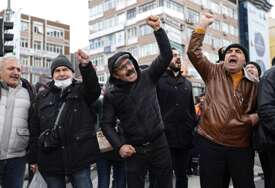 „SAD VAS JURI CIJELI SVIJET“ Rastu tenzije u Turskoj, opozicionari poslali poruku Erdoganu