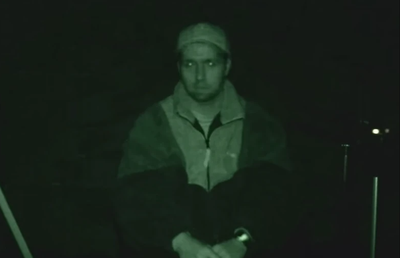 (VIDEO) ISKUSIO JEZIVE NUSPOJAVE Jutjuber proveo 86 minuta u najtišoj sobi na svijetu, već poslije 5 minuta mu nije bilo dobro