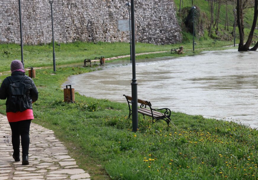 Problem predstavljaju KLIZIŠTA: Vrbas i Vrbanja ispod kote redovne odbrane od poplava