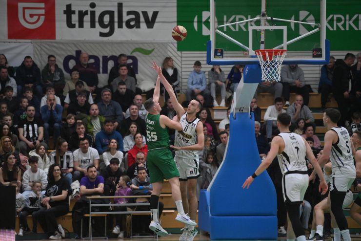 (FOTO) Džons sa "penala" donio pobjedu crno-bijelima: Partizan nakon velike drame slavio u produžetku