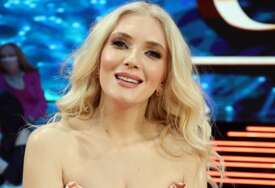 (FOTO) Saše ni na vidiku: Nikolina Kovač uhvaćena kako sama šeta sina Simeona