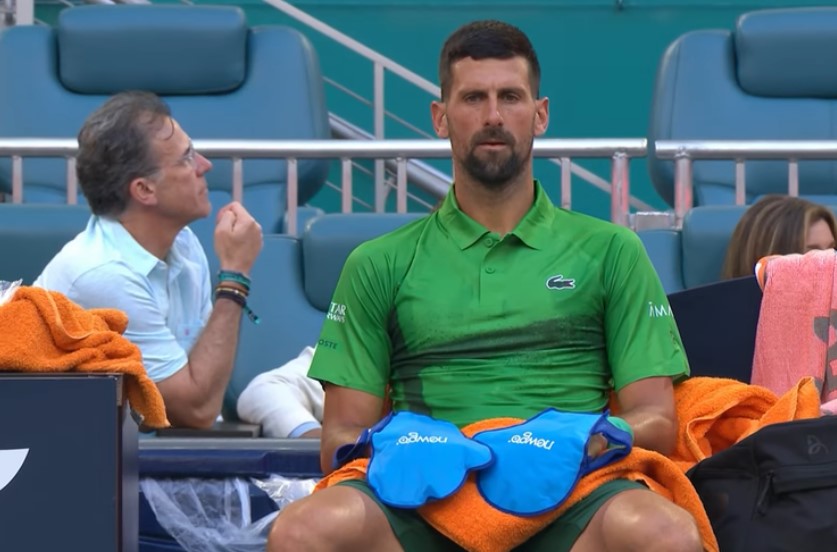 Novak Đoković, rukavice