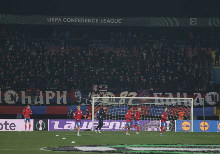 (VIDEO, FOTO) FENOMENALNA ATMOSFERA Gradski stadion ispunjen je skoro do posljednjeg mjesta, a navijači Borca su od starta meča počeli sa pjesmom