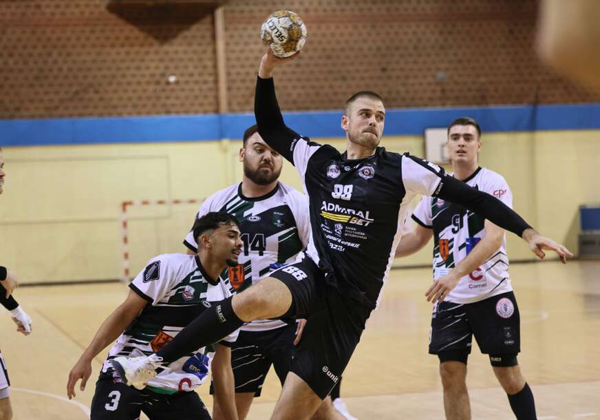 (FOTO) "Odluka o prolasku u polufinale će se donijeti za zelenim stolom" Oglasio se Partizan nakon incidenata na Banjici