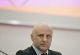 GUBITNIK DANA Siniša Kostrešević