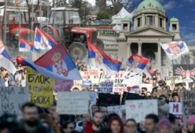 (FOTO) Danas VELIKI PROTEST pod parolom"15. za 15": Studenti iz više mjesta u Srbiji stigli u Beograd, objavljena mapa šetnji