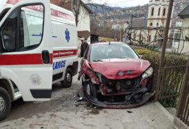 NESREĆA U BANJALUCI Povrijeđene dvije osobe u udesu u naselju Lauš