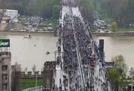 (VIDEO, FOTO) Na prelazak se čekalo i do 2 sata: Građevinski inžinjer i student-redar objasnili zašto je Brankov most bio USKO GRLO protesta u Beogradu